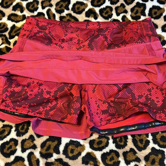 Lululemon - Picture 5 of 7